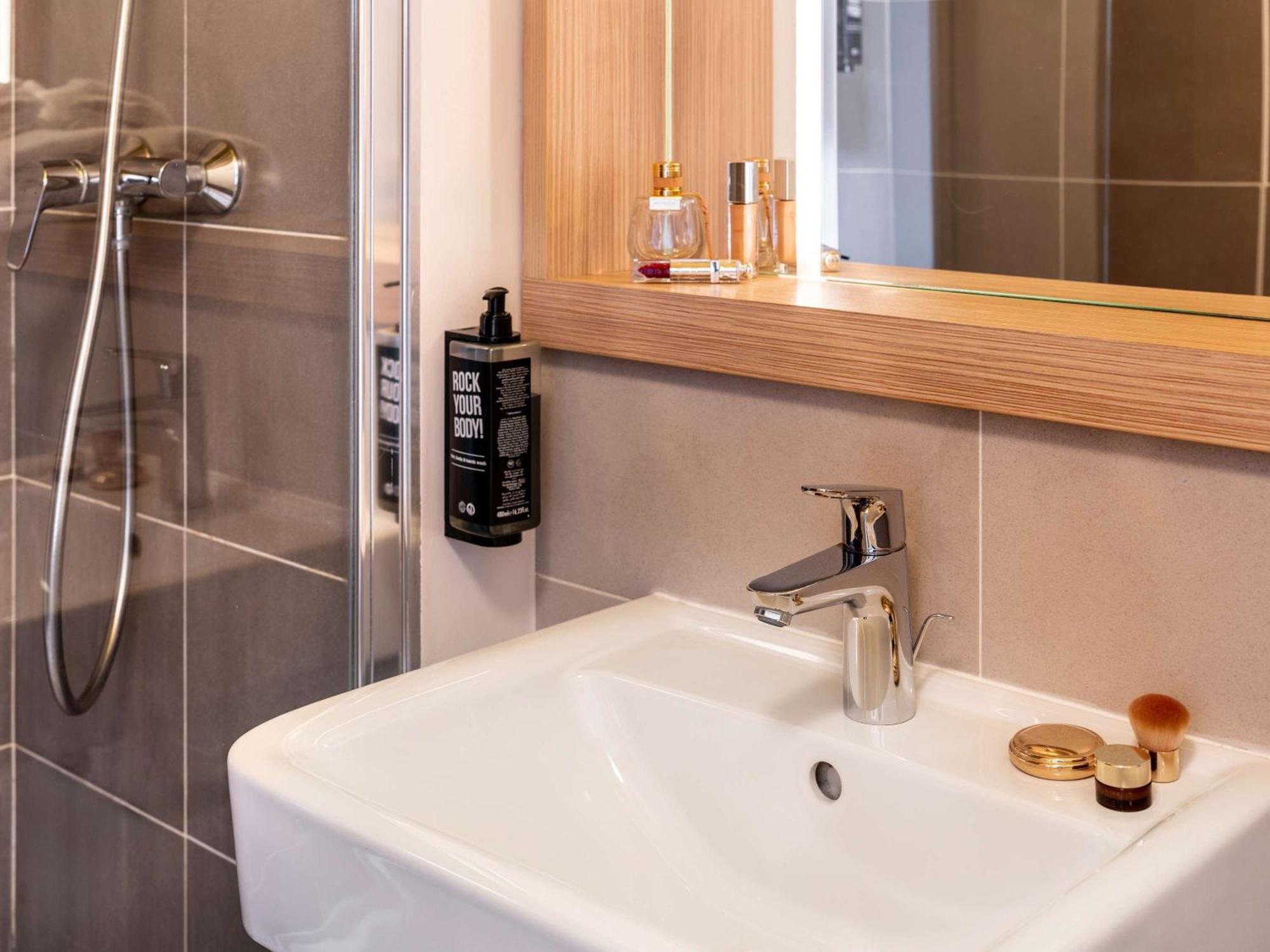 Ibis Styles Prevessin Geneve Aeroport Hotel Eksteriør billede